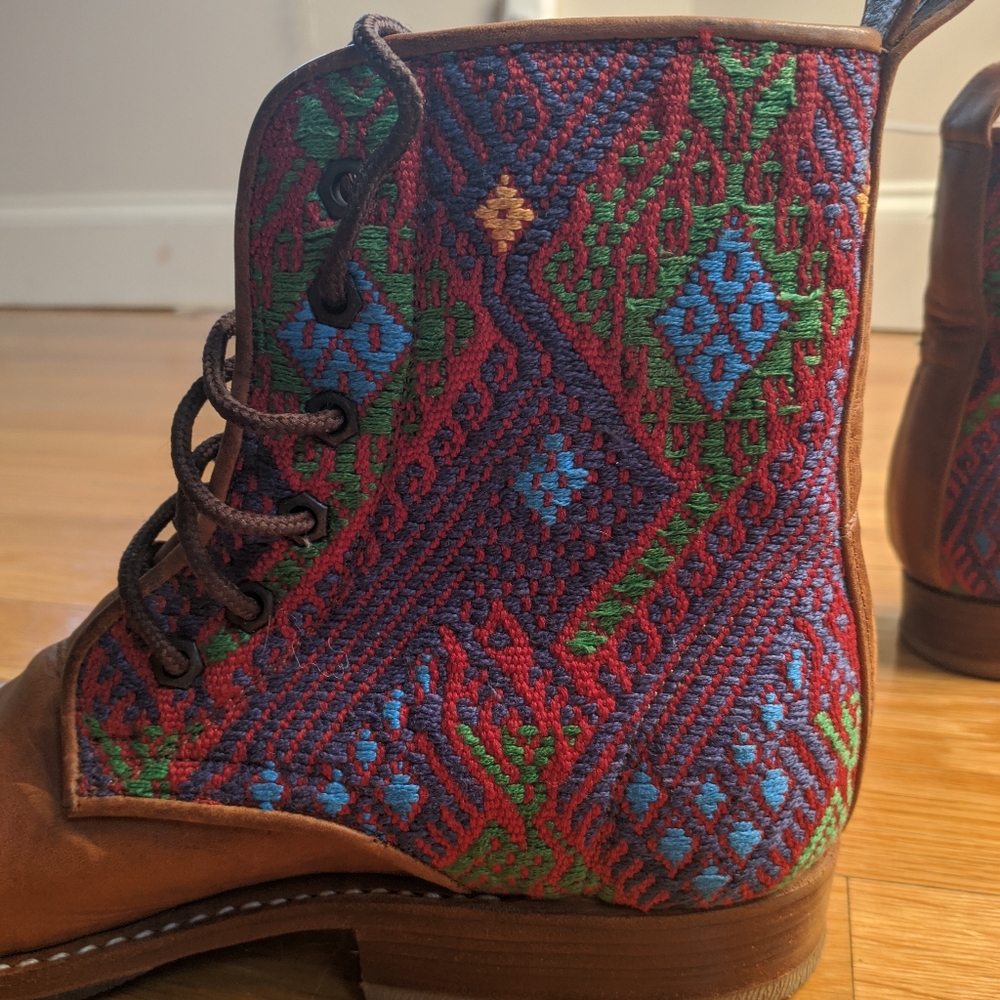 Teysha Peace boots (US W size 8) - Picture 5 of 8